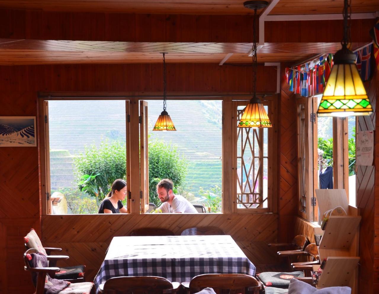 Dragon'S Den Hostel Лонгшенг Екстериор снимка
